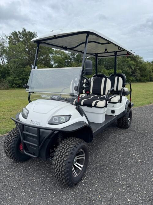 2022 Used Icon I60L White metallic 48 volt Low Speed Vehicle LSV street legal cart, 991 miles for Sale